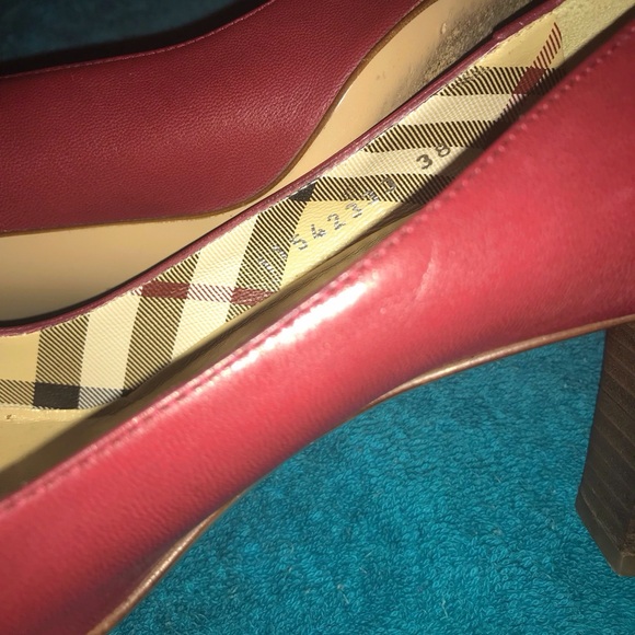 **FINAL!!<Burberry Buckle Embellished Pumps/Heels - Sz 38 - Picture 8 of 11